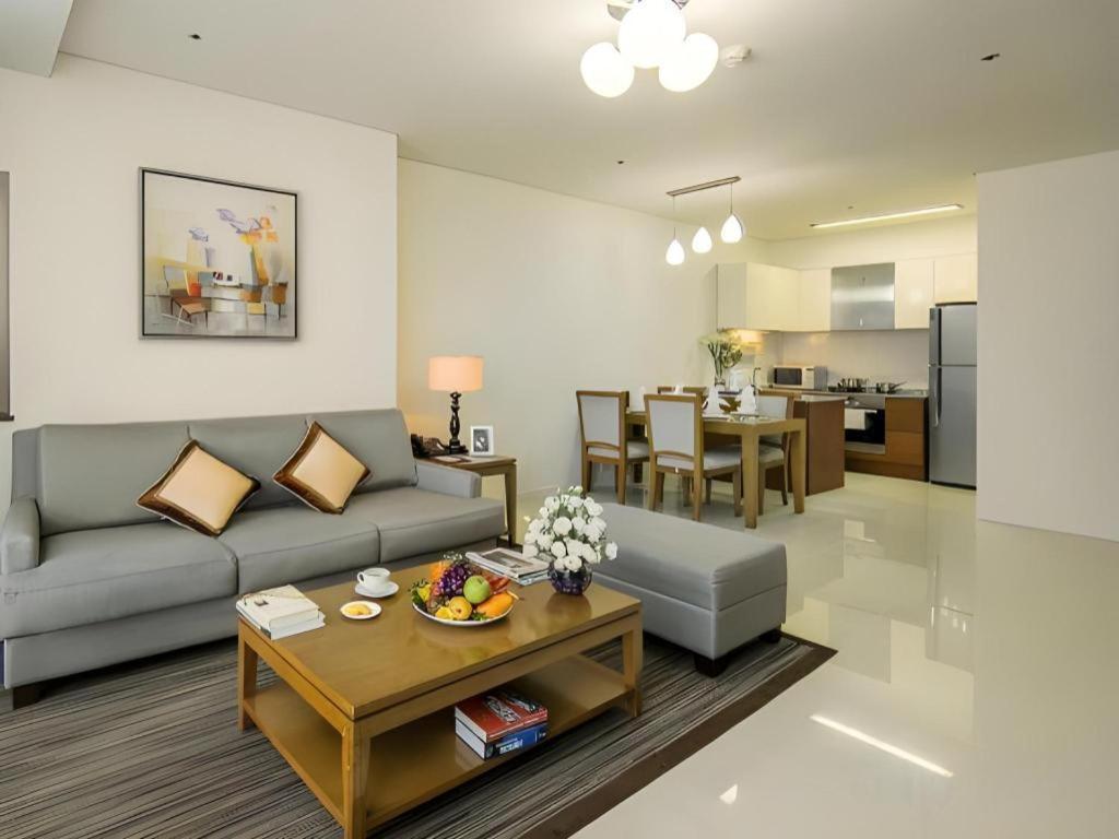 Calidas Landmark72 Royal Hotel 5*