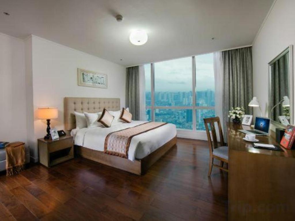 Hotel Calidas Landmark72 Royal 5*